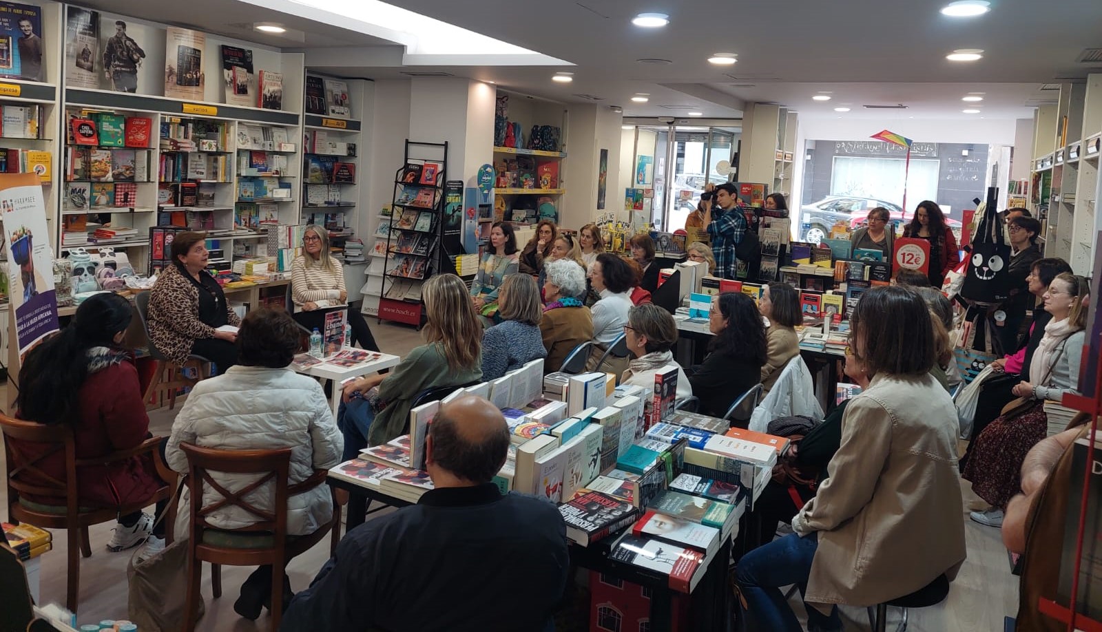 Presentación del libro “Mujeres de Ébano” de Raquel Rodríguez de Bujalance en La Coruña