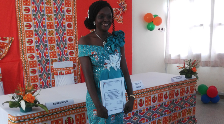 Nathalie N’Guessan se ha graduado como Asistente Social
