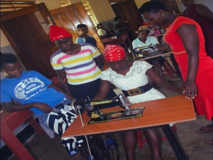 Acceso al mercado laboral para mujeres afectadas por el VIH-SIDA - Harambee Proyecto de desarrollo 2022