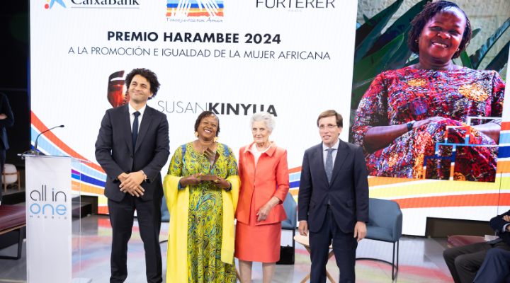 La economista Keniana Susan Kinyua recibe el “Premio Harambee 2024 a la Promoción e Igualdad de la Mujer Africana”